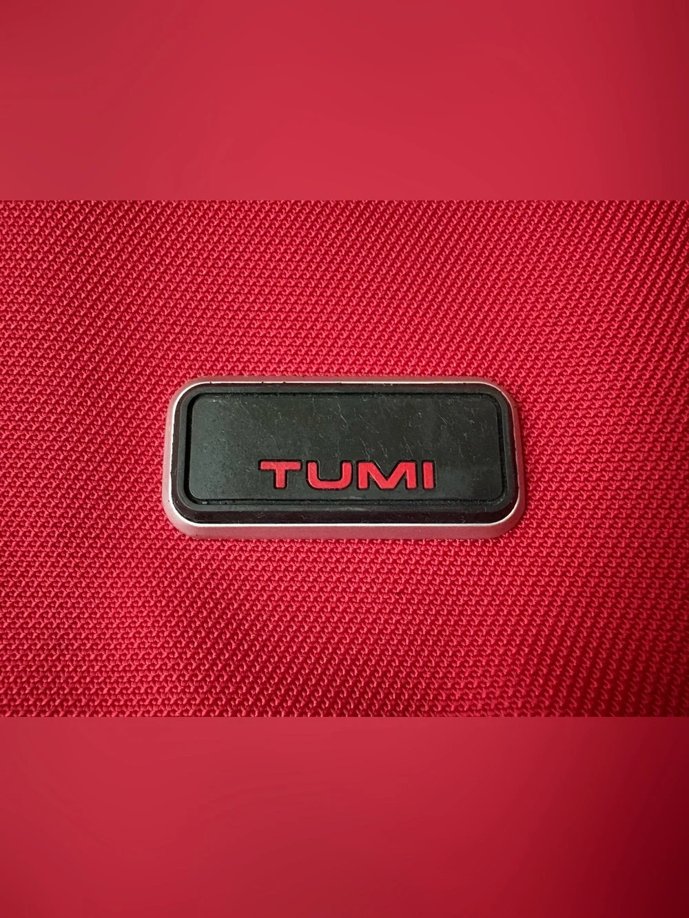 Tumi sport messenger